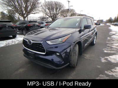 2022 Toyota Highlander LE