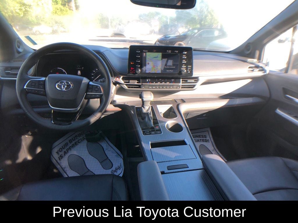 2022 Toyota Sienna XSE 7 Passenger