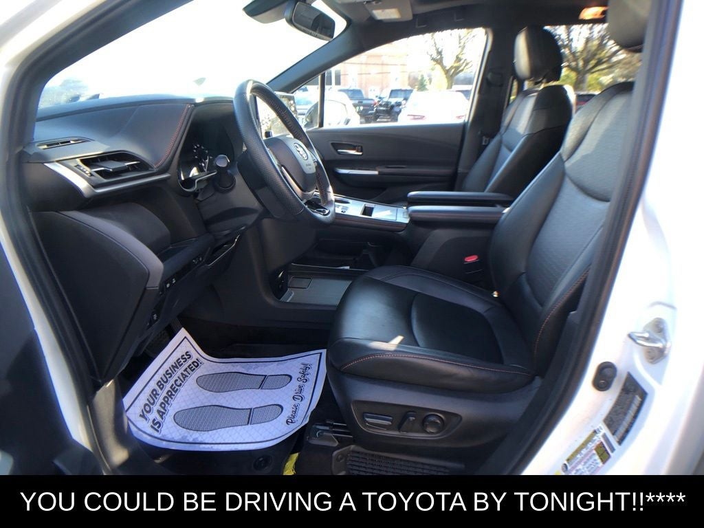 2022 Toyota Sienna XSE 7 Passenger