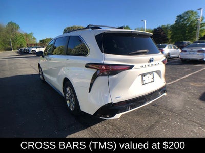 2022 Toyota Sienna XSE 7 Passenger