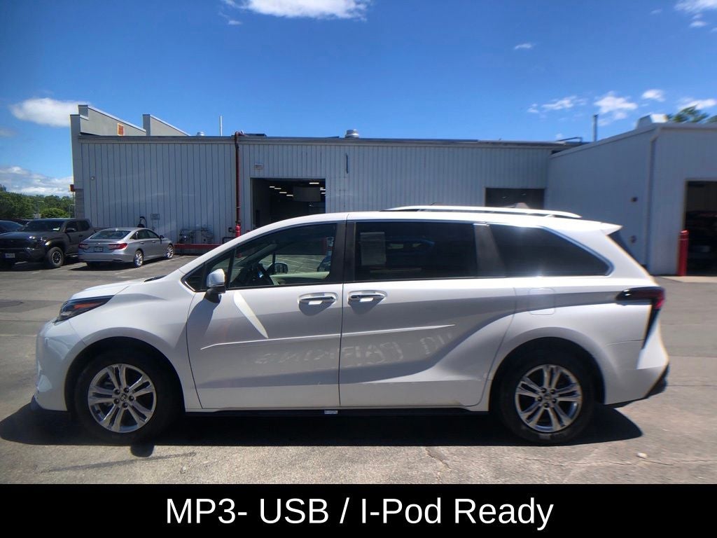 2024 Toyota Sienna Platinum 7 Passenger