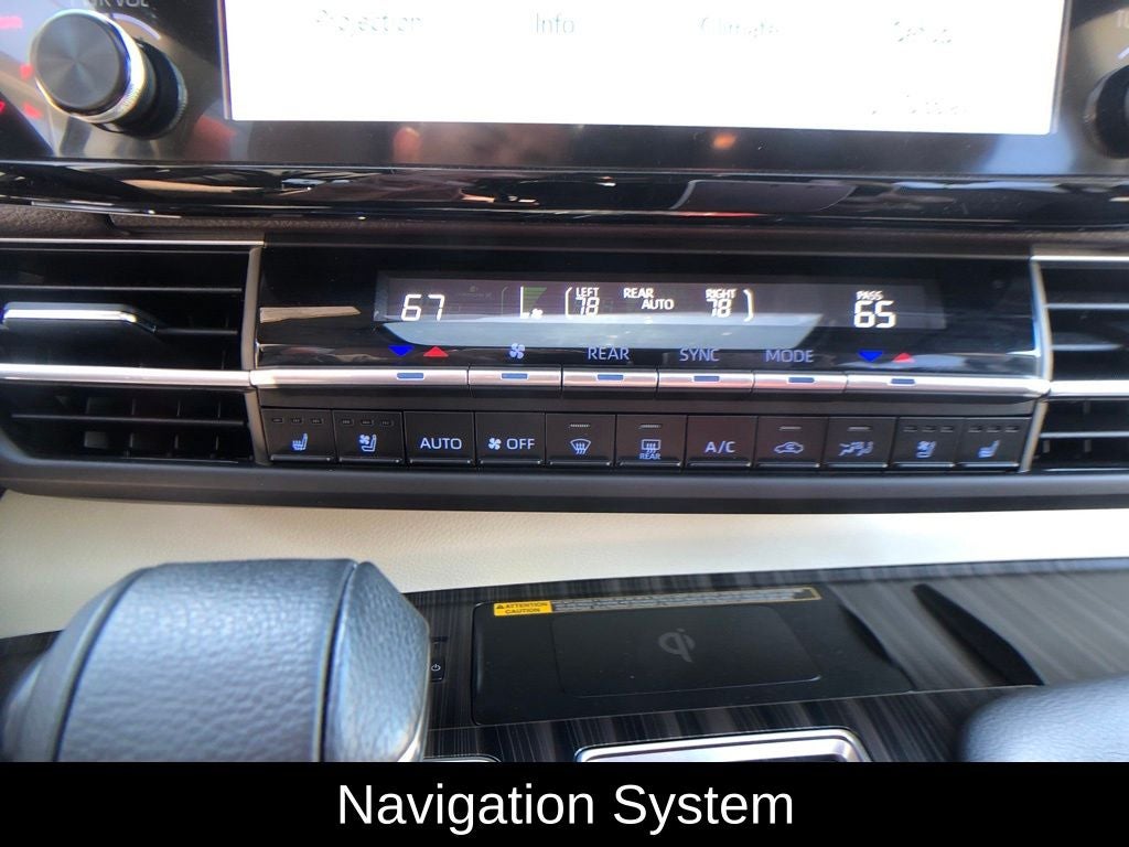 2024 Toyota Sienna Platinum 7 Passenger