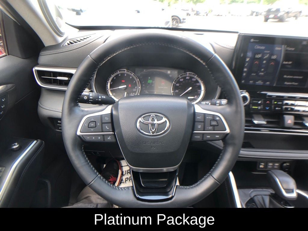 2022 Toyota Highlander Platinum