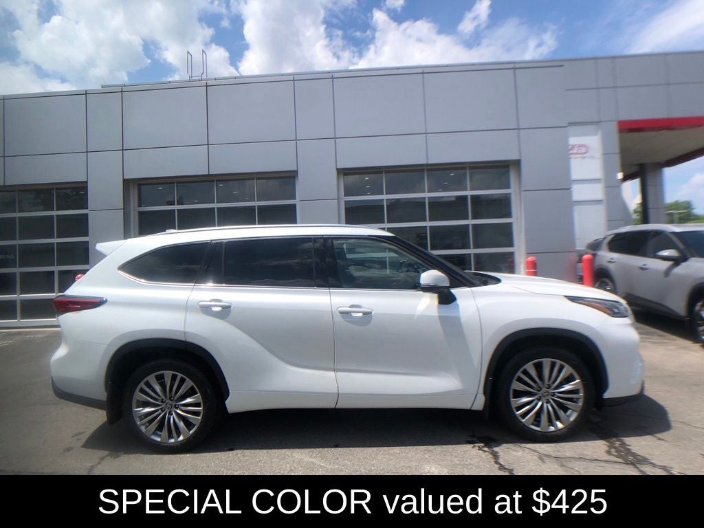 2022 Toyota Highlander Platinum