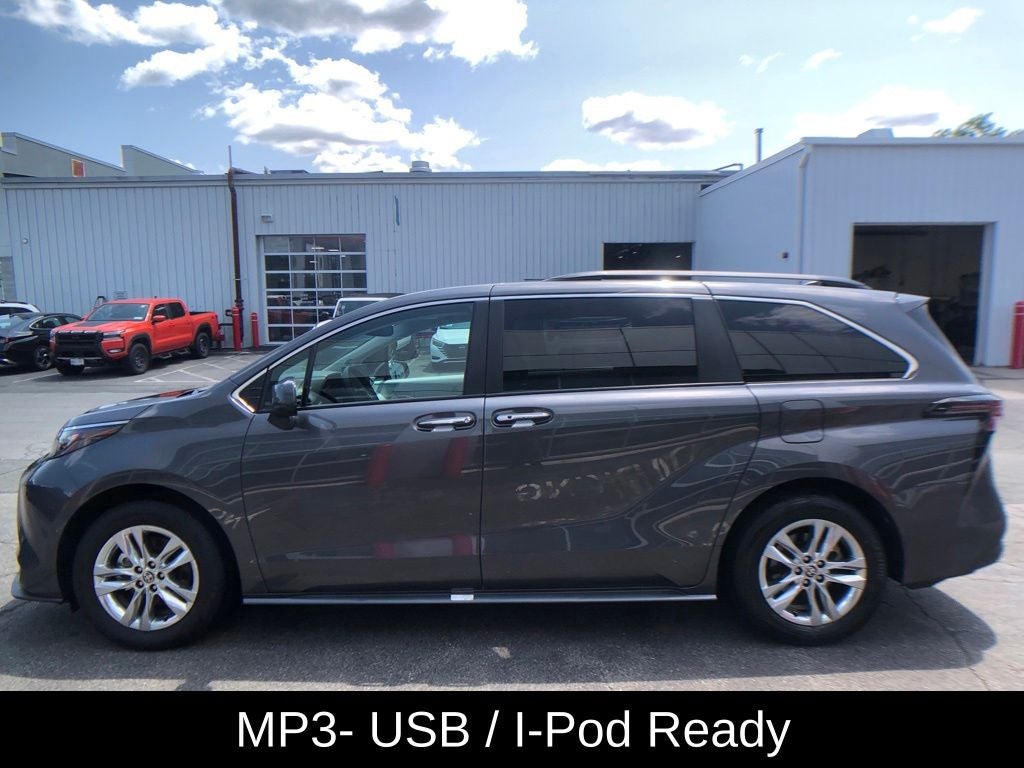 2025 Toyota Sienna XLE 7 Passenger