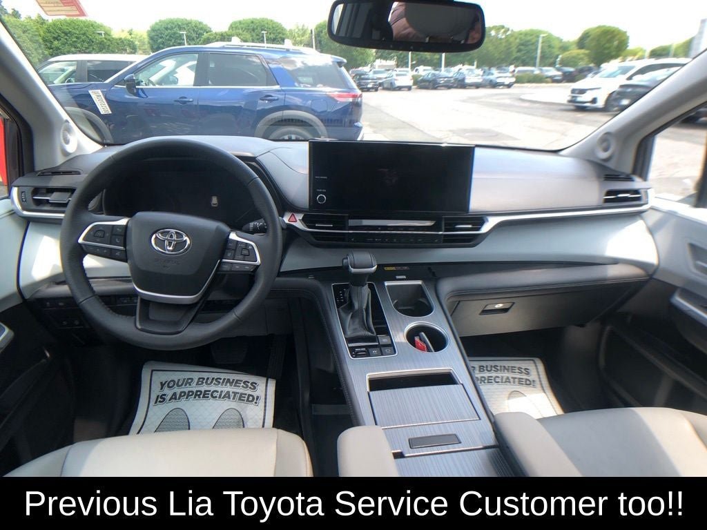2025 Toyota Sienna XLE 7 Passenger