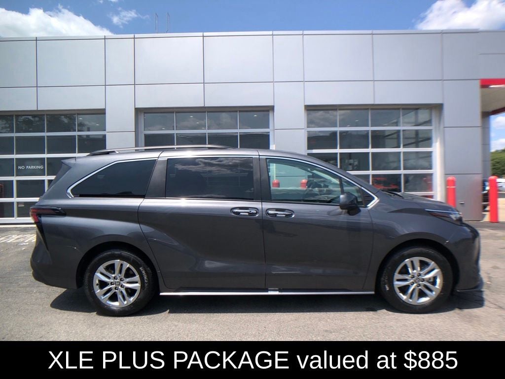 2025 Toyota Sienna XLE 7 Passenger