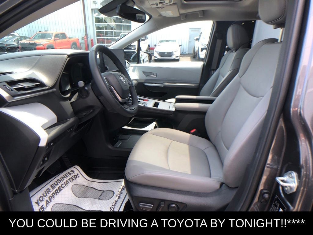 2025 Toyota Sienna XLE 7 Passenger