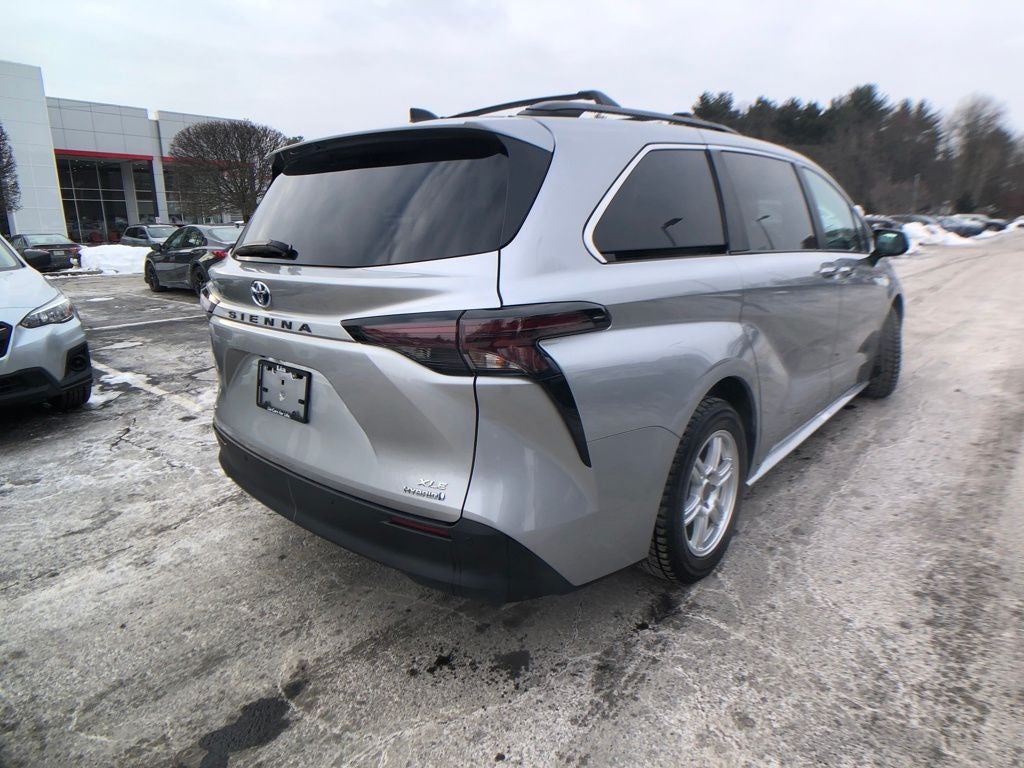2024 Toyota Sienna XLE 7 Passenger
