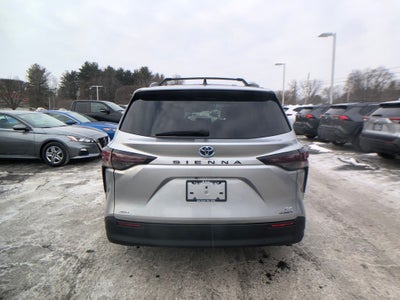 2024 Toyota Sienna XLE 7 Passenger