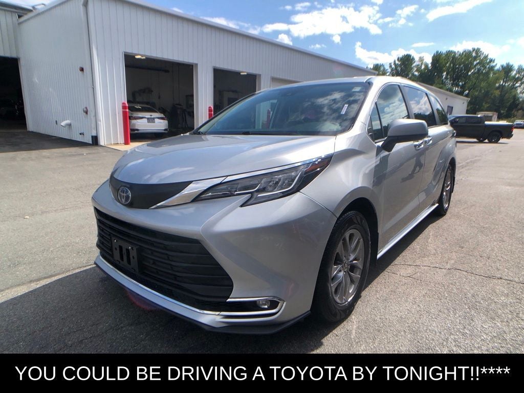 2023 Toyota Sienna XLE 7 Passenger