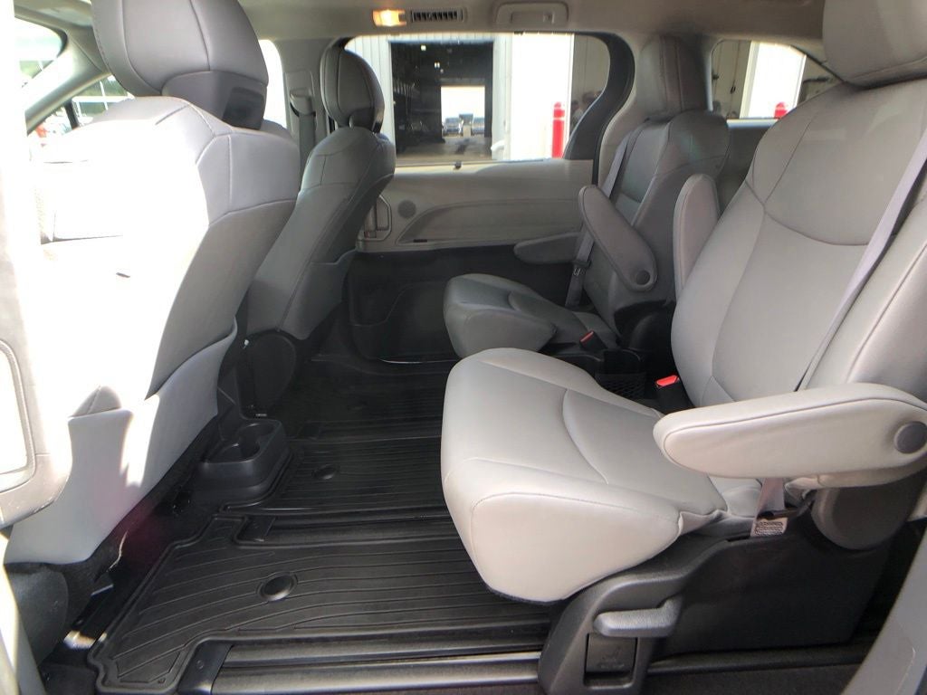 2023 Toyota Sienna XLE 7 Passenger