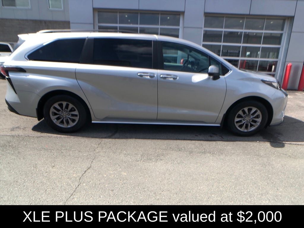 2023 Toyota Sienna XLE 7 Passenger