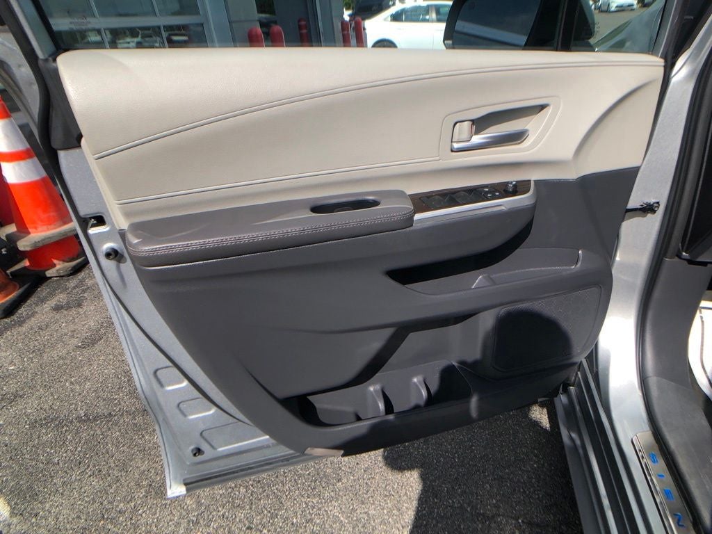 2023 Toyota Sienna XLE 7 Passenger