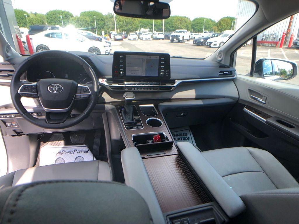 2023 Toyota Sienna XLE 7 Passenger