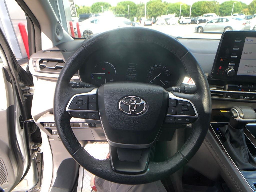 2023 Toyota Sienna XLE 7 Passenger