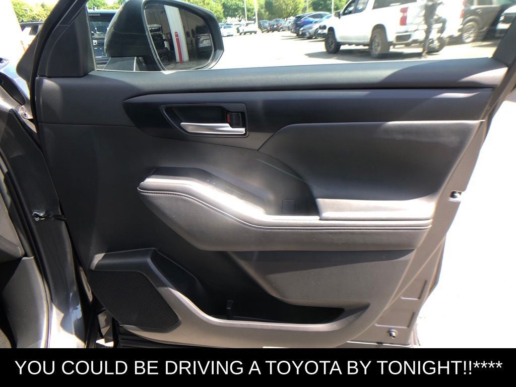 2025 Toyota Highlander XLE