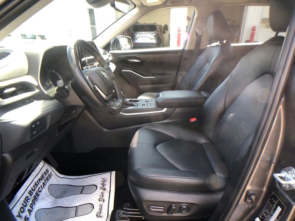 2025 Toyota Highlander XLE