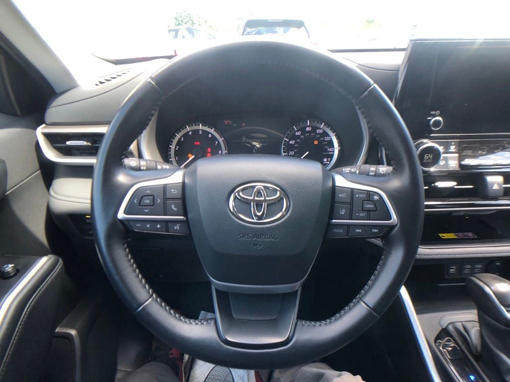 2025 Toyota Highlander XLE