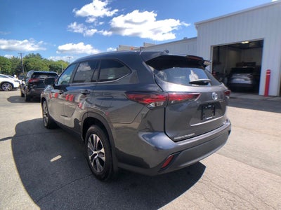 2025 Toyota Highlander XLE