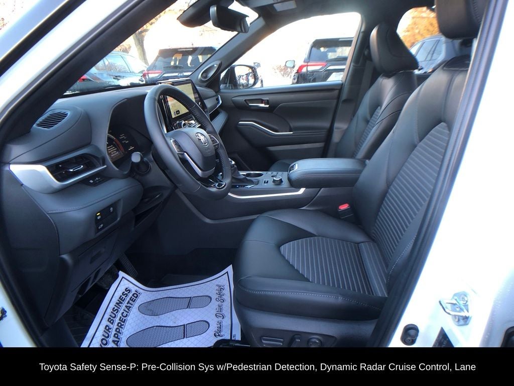 2026 Toyota Highlander XSE