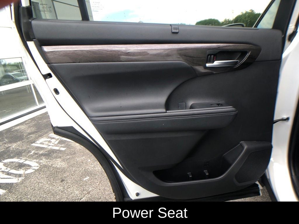 2023 Toyota Highlander Platinum