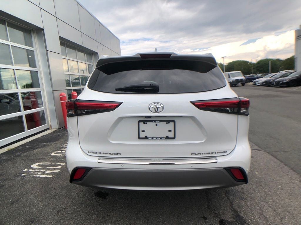 2023 Toyota Highlander Platinum