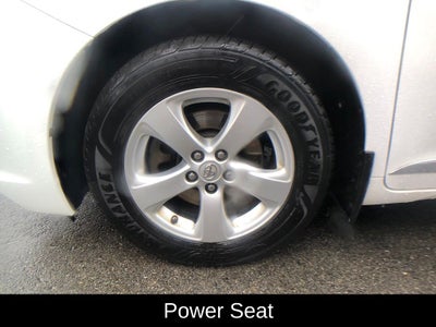 2016 Toyota Sienna LE 8 Passenger