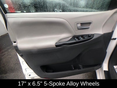 2016 Toyota Sienna LE 8 Passenger
