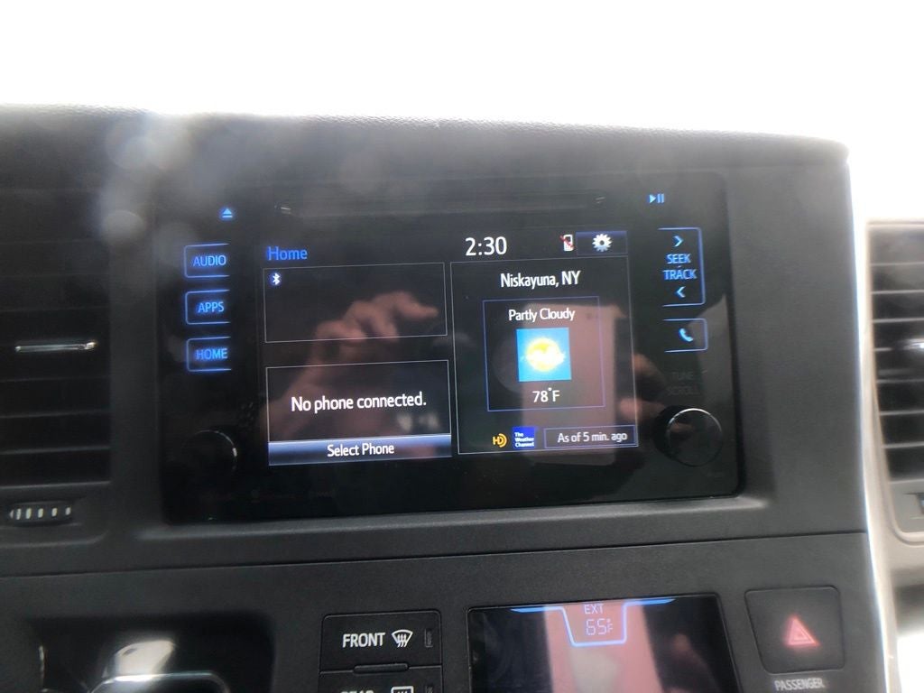 2016 Toyota Sienna LE 8 Passenger
