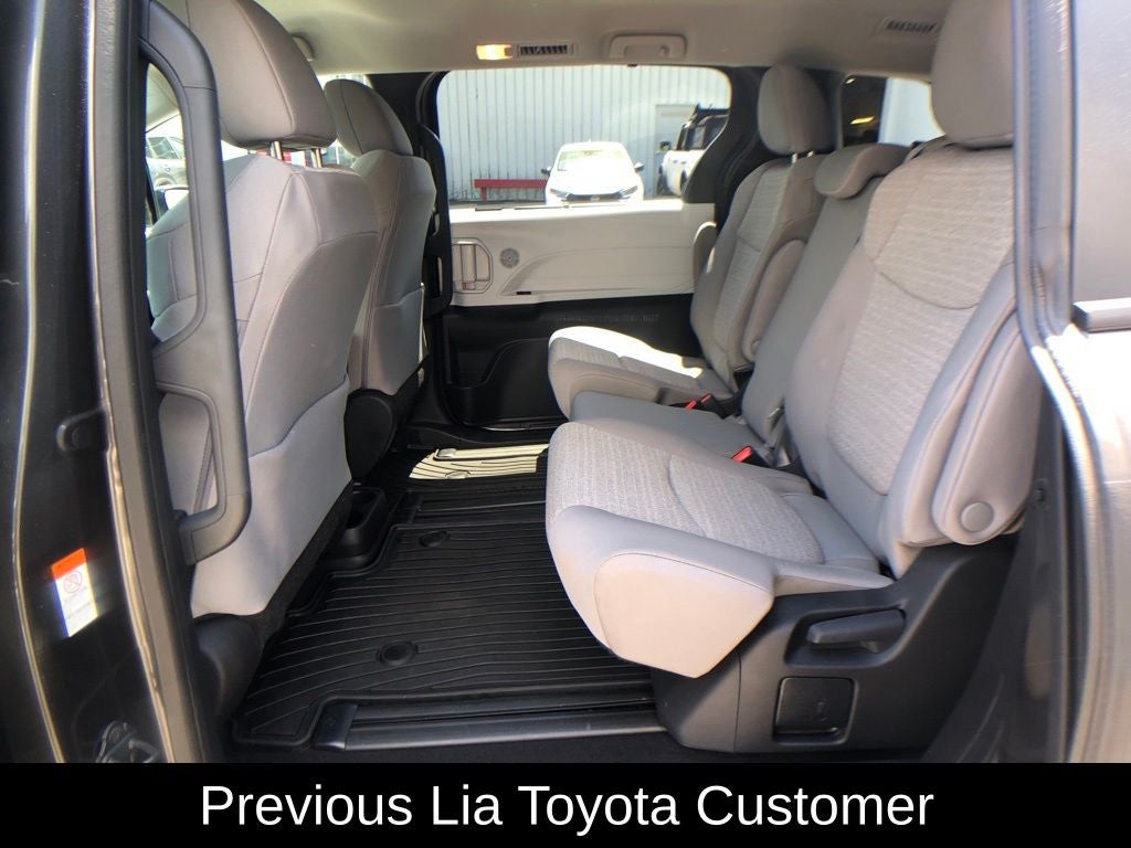 2025 Toyota Sienna LE 8 Passenger