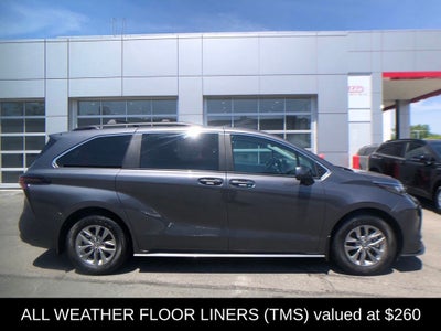 2025 Toyota Sienna LE 8 Passenger