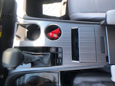 2025 Toyota Sienna LE 8 Passenger