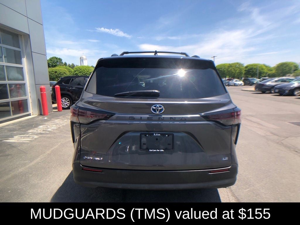 2025 Toyota Sienna LE 8 Passenger