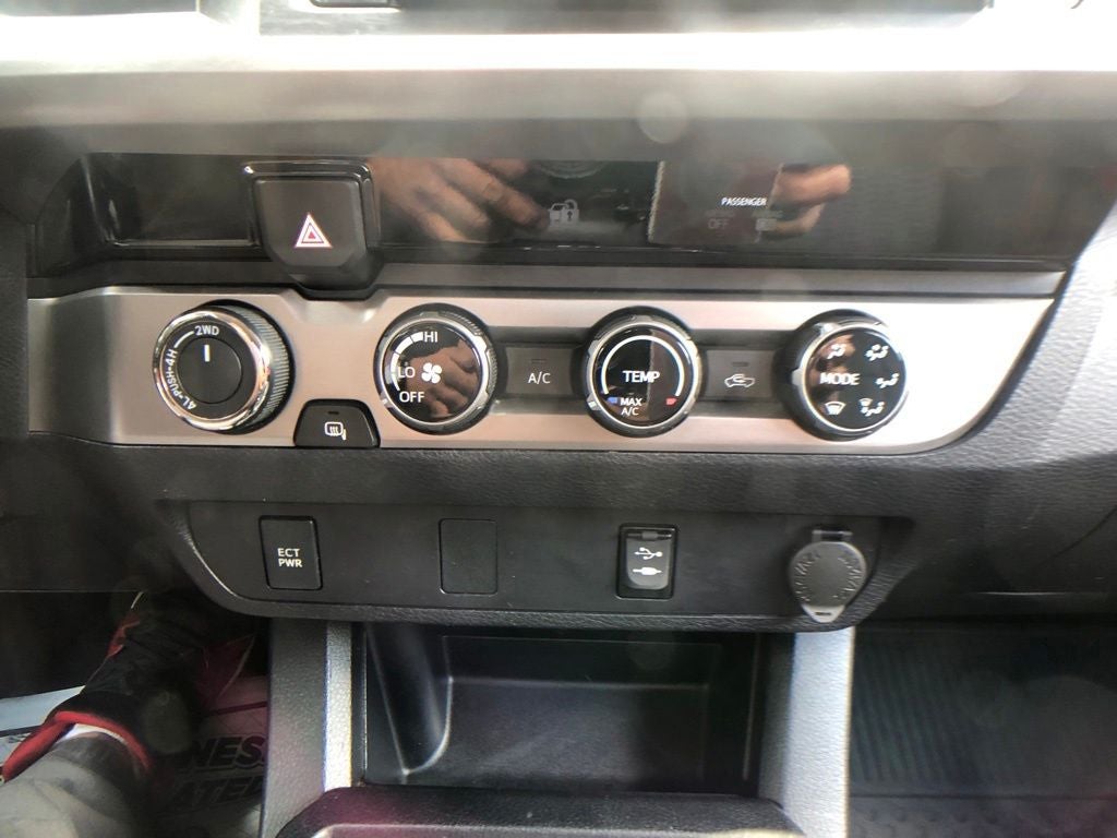 2016 Toyota Tacoma SR5