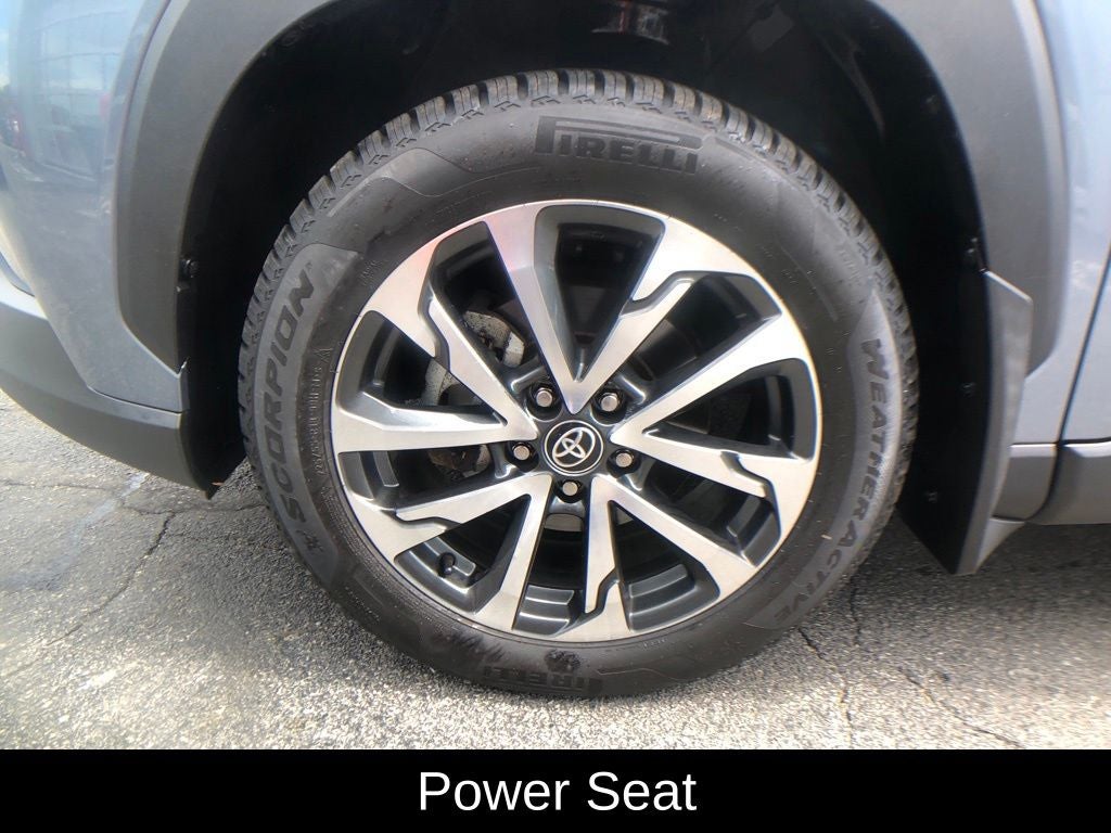 2022 Toyota Corolla Cross XLE