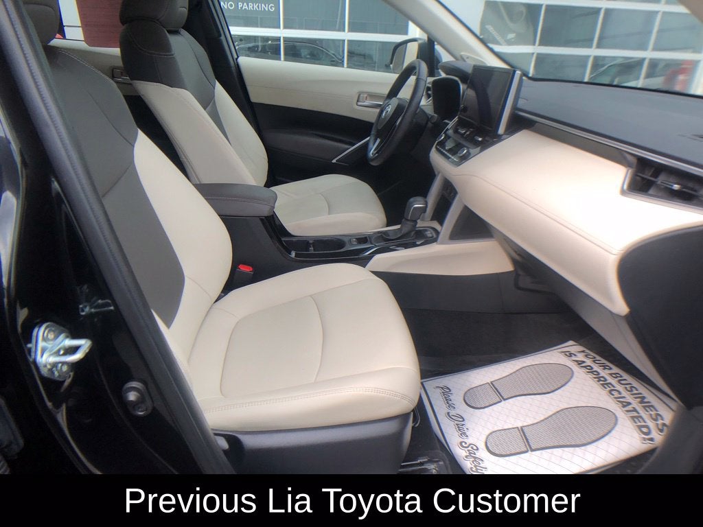 2023 Toyota Corolla Cross XLE