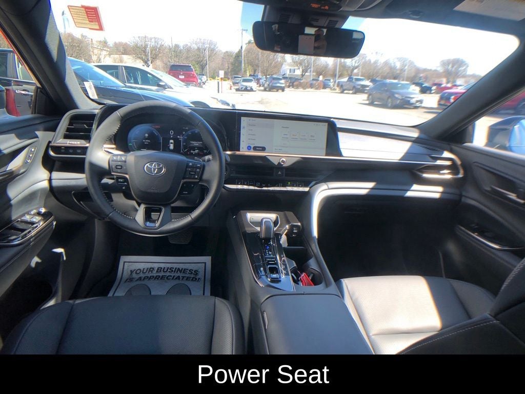 2025 Toyota Crown Signia XLE