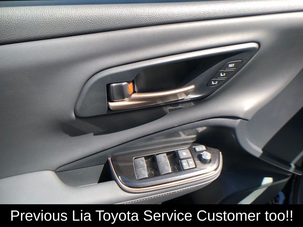 2025 Toyota Crown Signia XLE