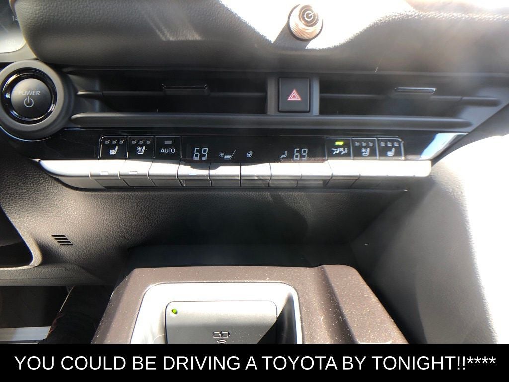 2025 Toyota Crown Signia XLE