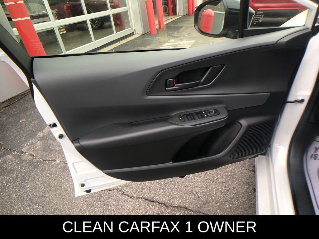 2025 Toyota Prius LE