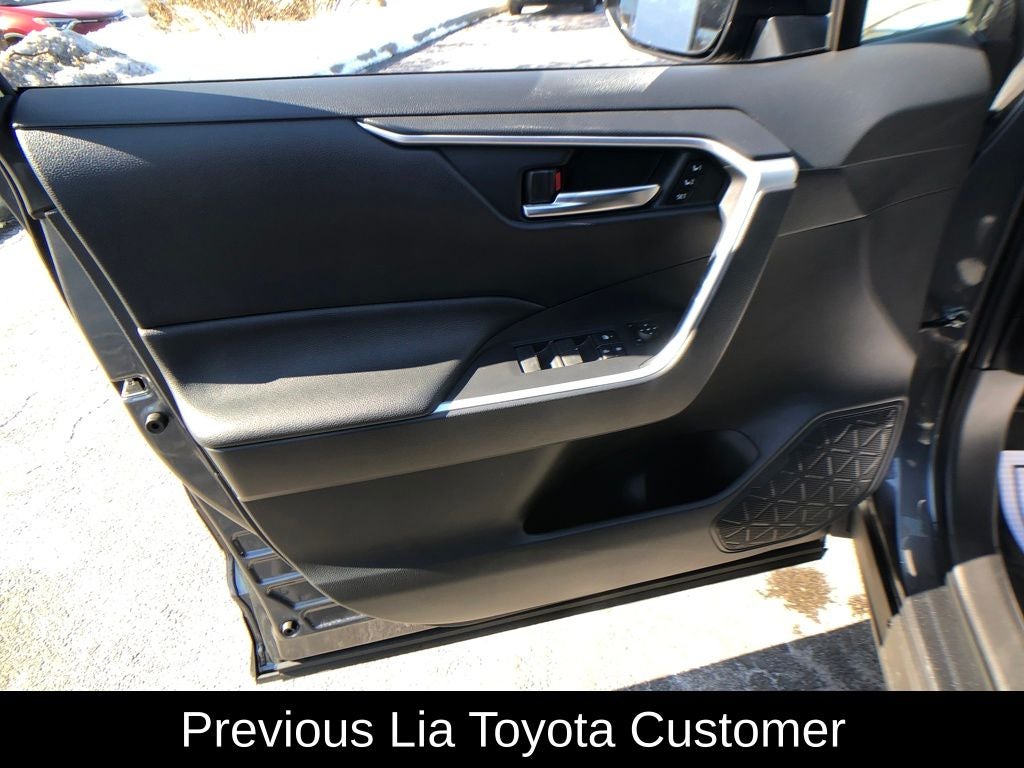 2025 Toyota RAV4 Hybrid XLE Premium