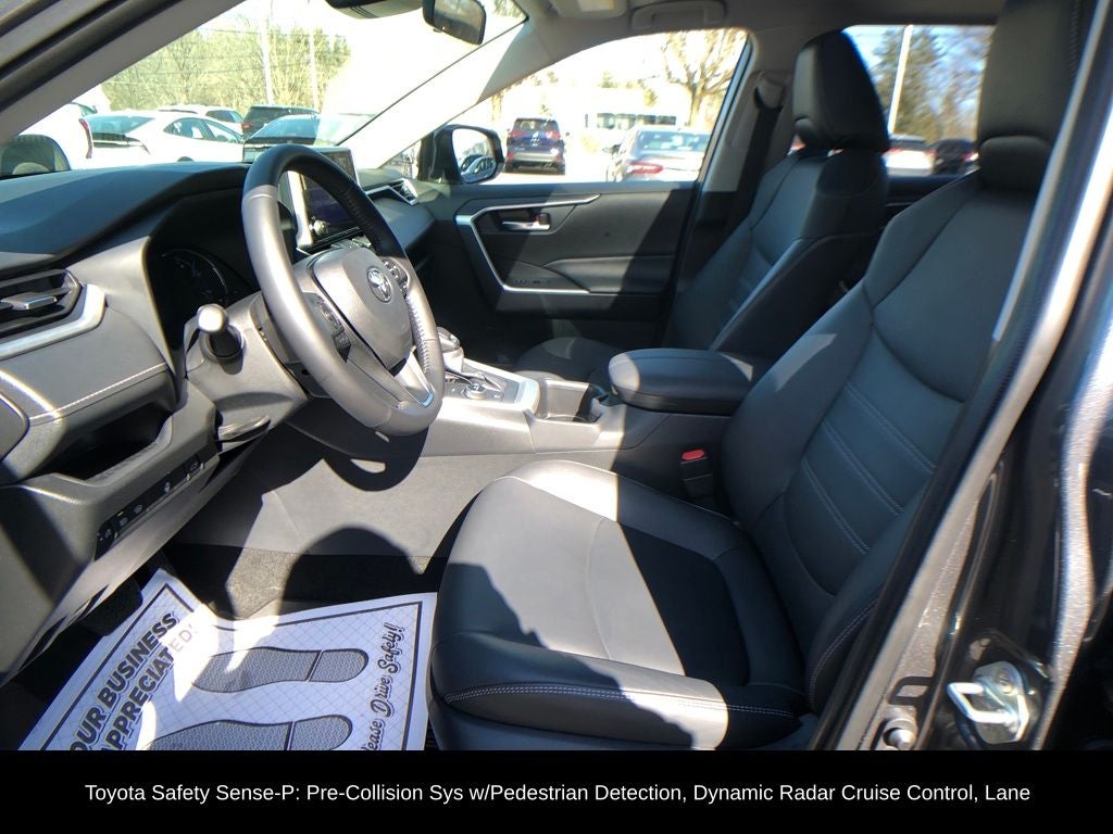 2025 Toyota RAV4 Hybrid XLE Premium