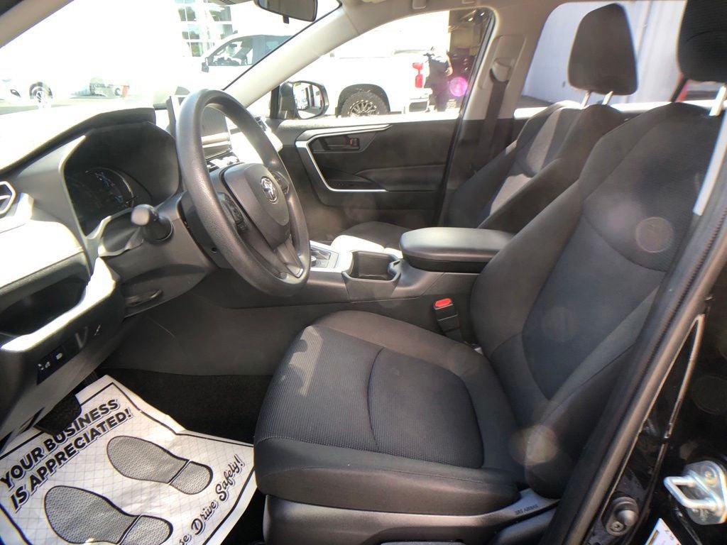 2025 Toyota RAV4 Hybrid LE