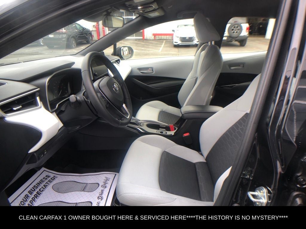 2025 Toyota Corolla Hatchback SE