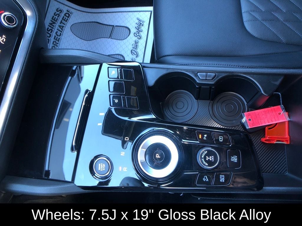 2025 Kia Sportage Plug-In Hybrid X-Line