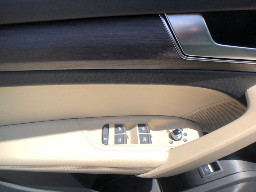 2024 Audi Q5 45 S line Premium quattro