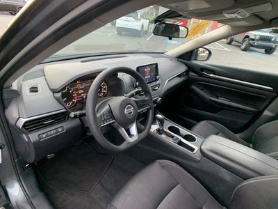 2022 Nissan Altima 2.5 SV