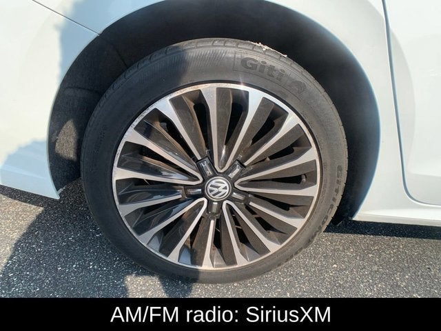 2022 Volkswagen Passat 2.0T Limited Edition