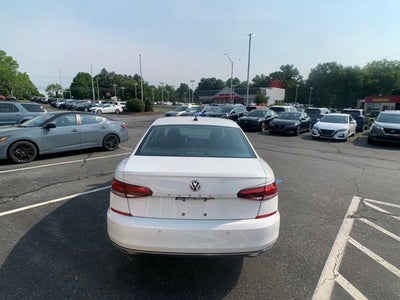 2022 Volkswagen Passat 2.0T Limited Edition